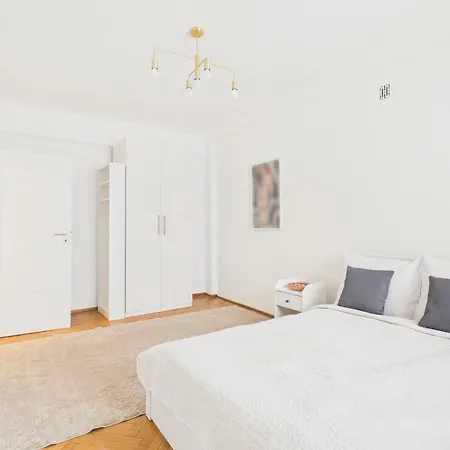 Solidarnosci 119 By Solarento Warszawa