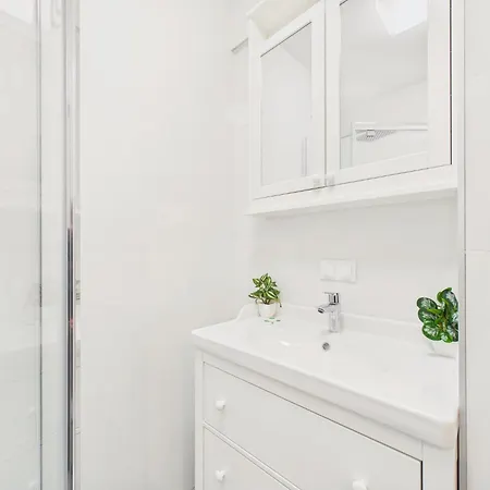 Solidarnosci 119 By Solarento Warszawa