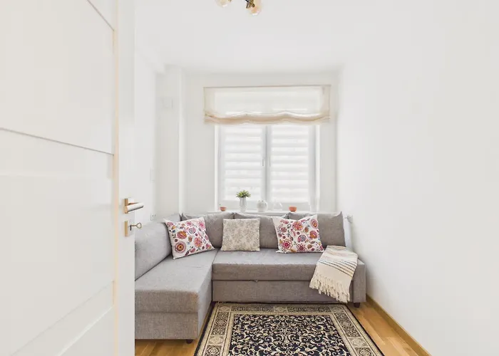 Solidarnosci 119 By Solarento Warszawa