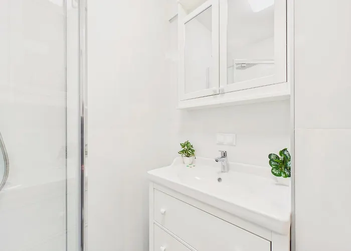 Solidarnosci 119 By Solarento Warszawa