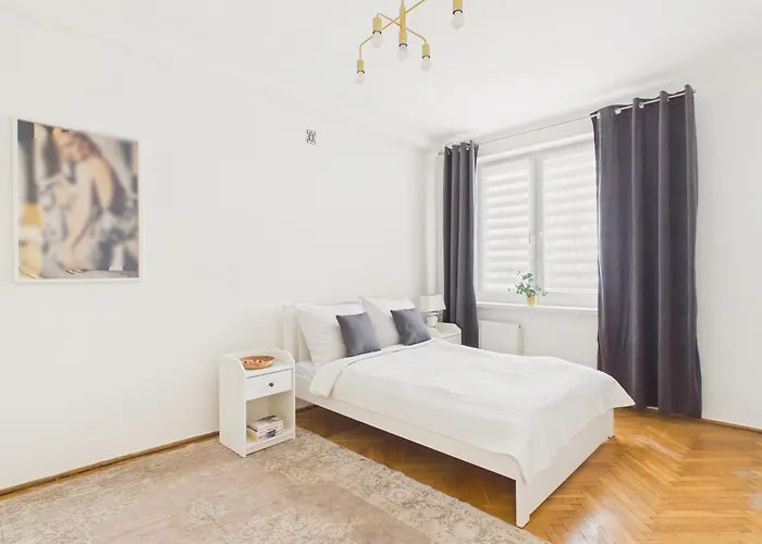 דירה Solidarnosci 119 By Solarento ורשה